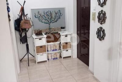 Apartament cu 3 camere decomandat, mobilat în Dacia - 1