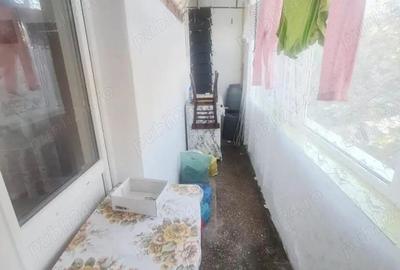 Apartament cu 3 camere semidecomandat în Central - 3