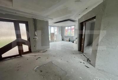 Casă cu 4 camere cu Teren 716 Mp în Botiz - 10
