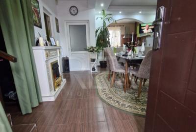 Casa cu 5 camere la 1 kilometru de gradini?a Col? de rai Casa cu 5 camere la 1 kilometru de gradini?a Col? de rai - 5