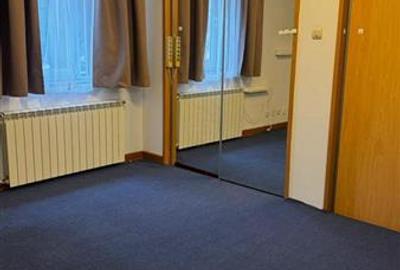 Duplex cu 7 camere cu Canalizare în Central - 15