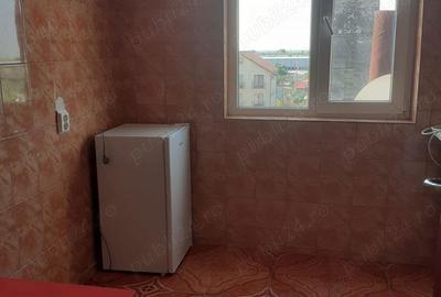 Apartament cu 3 camere semidecomandat în Sulina - 5