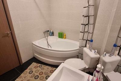 Apartament cu 3 camere decomandat în Roșu - 8