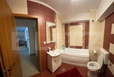 Apartament 2 camere, zona Calea Moldovei, etaj intermediar - 4