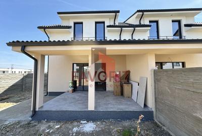 Duplex cu 4 camere cu Canalizare în Moșnița Nouă - 3