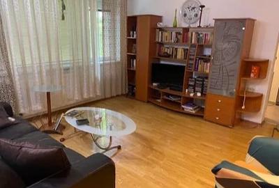 Propun spre inchiriere apartament 3 Camere