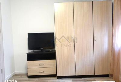 Apartament cu 2 camere decomandat în Micro 3 - 5