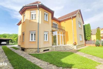 Casă cu 7 camere cu Teren 1384 Mp în Micro 17 - 9