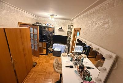Apartament cu 3 camere semidecomandat în Lacul Tei - 1