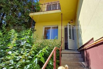 Casă individuală cu 7 camere în Nord-Vest