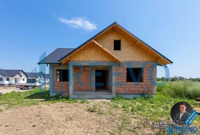 Casa la ro?u, Hemeiu? ! - 2