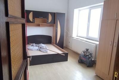 Spațiu comercial, în Central - 4