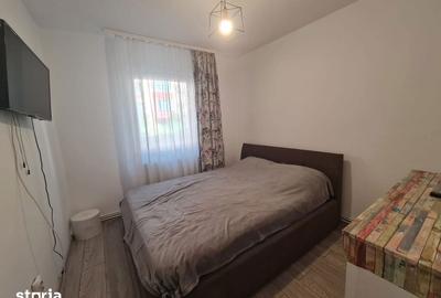 Apartament cu 2 camere decomandat în Tractorul - 4