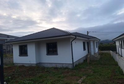 Casă cu 4 camere în Central - 4