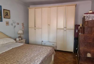 CASA CU ETAJ IN CENTRU - 3