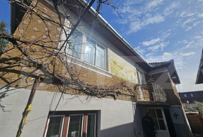 Casă cu 5 camere cu Canalizare în Dâmbul Rotund - 3