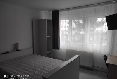 Garsoniera decomandata, bloc apartamente in zona Astra - 1