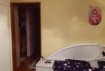 Vand ap.4 in Adjud ,BN. cam.2 bai 2 balcoane 2 ,3 3 cu acoperi? ,pod inchis ?i boxa subsol.. - 2