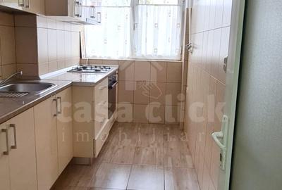 Apartament generos, decomandat, 1 cameră – Micro 20, etaj 1 - 6