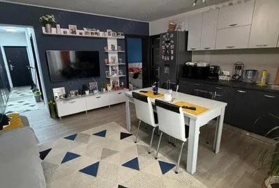 Apartament cu 3 camere semidecomandat în Central