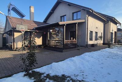 Casă cu 6 camere cu Teren 2106 Mp în Piatra - 4