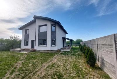 Casă cu Teren 520 Mp în Utvin - 5