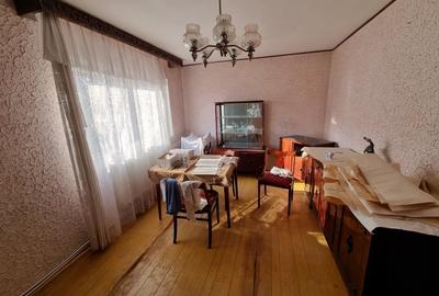 Apartament cu 3 camere decomandat în Bistrița Lac