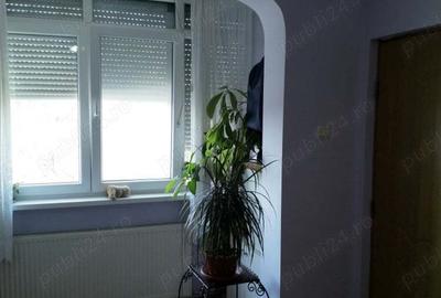Apartament 3 camere, semidecomandat,etaj4 - 10