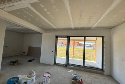 Casa noua, semifinisata -  aproape de oras! - 9