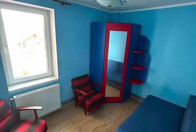 Apartament cu 4 camere decomandat în Teiu - 1