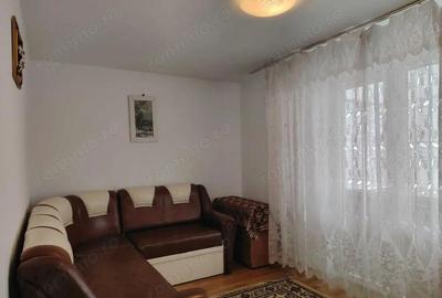 Vand apartament 2 camere decomandate, zona Narcisa, etaj mic - 3