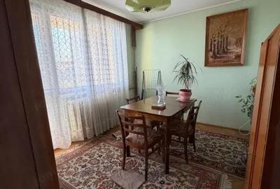 Apartament cu 3 camere decomandat în Central - 4