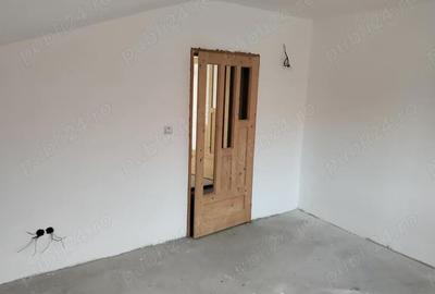 Casă cu 3 camere cu Teren 983 Mp în Peciu Nou - 5