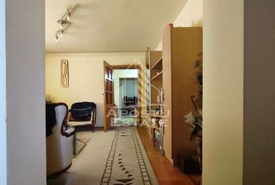 Apartament cu 3 camere, comision 0%,  Gradiste