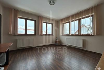 Casă individuală cu 8 camere cu Canalizare în Lupeni - 1