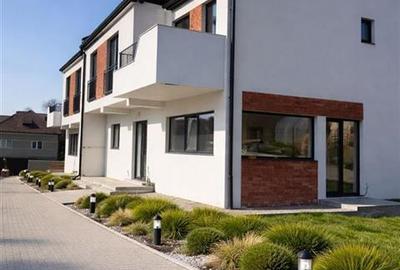 Duplex cu 4 camere cu Canalizare în Chinteni - 3