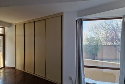 De inchiriat BIROU/CABINET/ap. spatios, 2 cam, 100m2 (8.5Eur/mp) , loc parcare - 4
