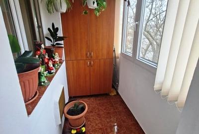 Apartament cu 3 camere semidecomandat în Titan - 12