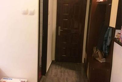 Garsonieră decomandată în 1 Mai - 3