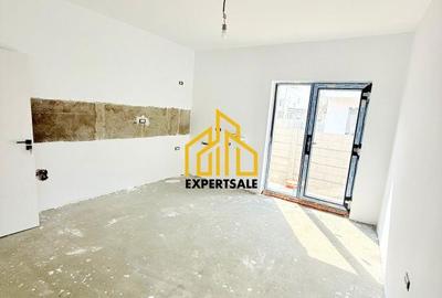 Casă cu 4 camere cu Teren 700 Mp în Central