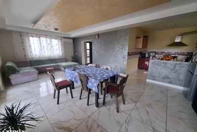 Casă cu 4 camere cu Teren 350 Mp în Vladimirescu - 12