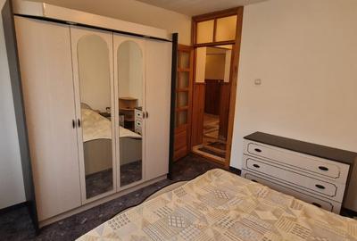 Apartament cu 4 camere decomandat, mobilat în Micro IV - 5