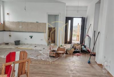 Casă cu 4 camere cu Teren 470 Mp în Vidra