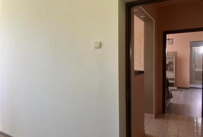 Apartament cu 3 camere semidecomandat în Central - 16
