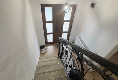 Casă cu 4 camere în Lumina - 1