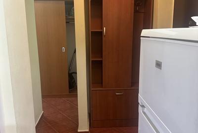Garsonieră decomandată în Central - 8