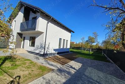 Casă cu 4 camere cu Teren 540 Mp în Central - 9