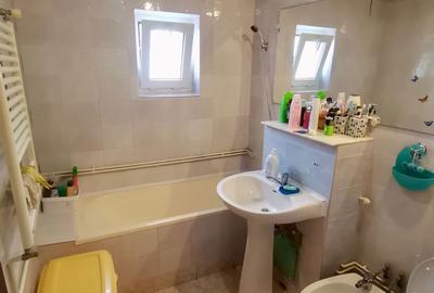 Apartament cu 3 camere decomandat în Lăpuș - 2