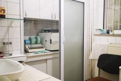 Cabinet de vanzare - 1