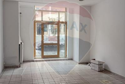 Spațiu comercial, de 33 mp, în Ultracentral - 1